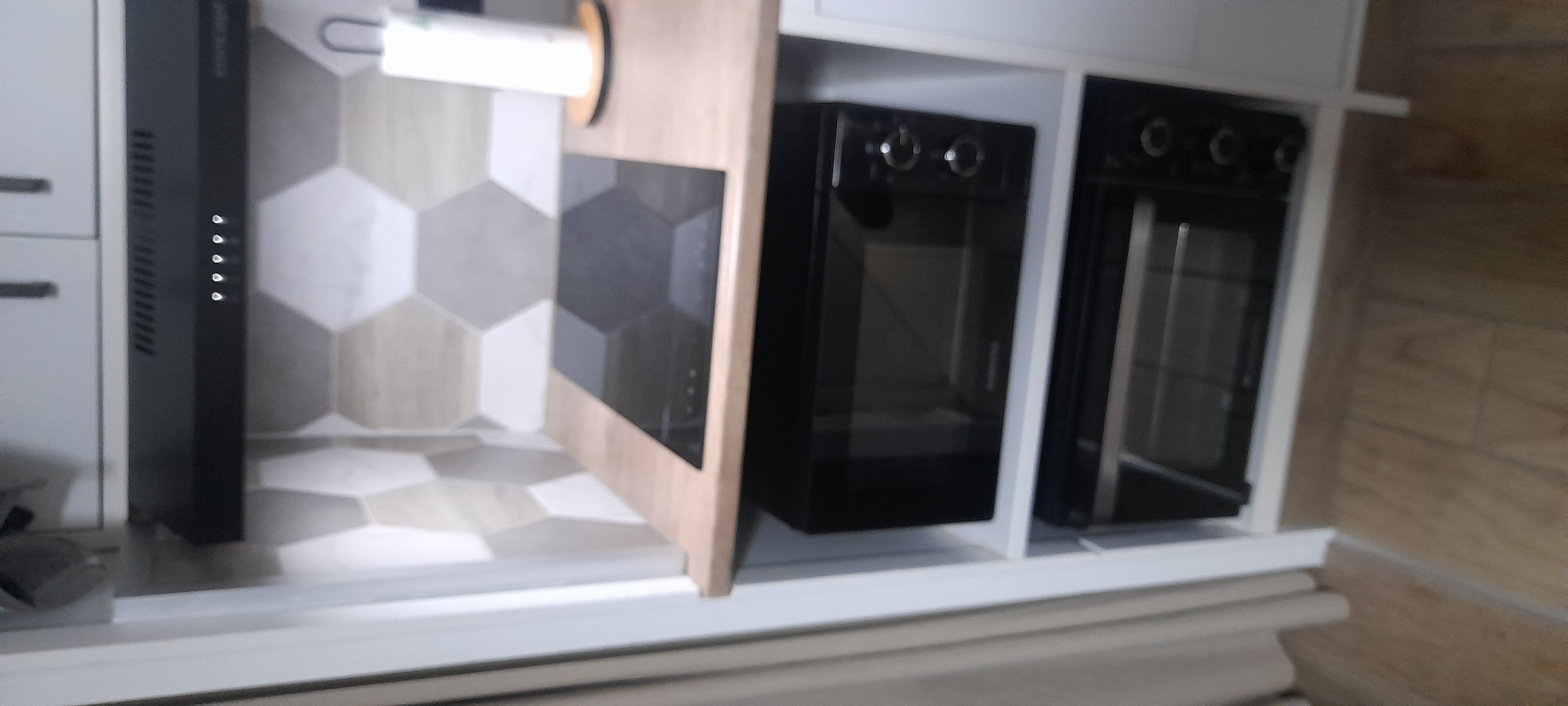 Plaque induction, micro-ondes et mini-four