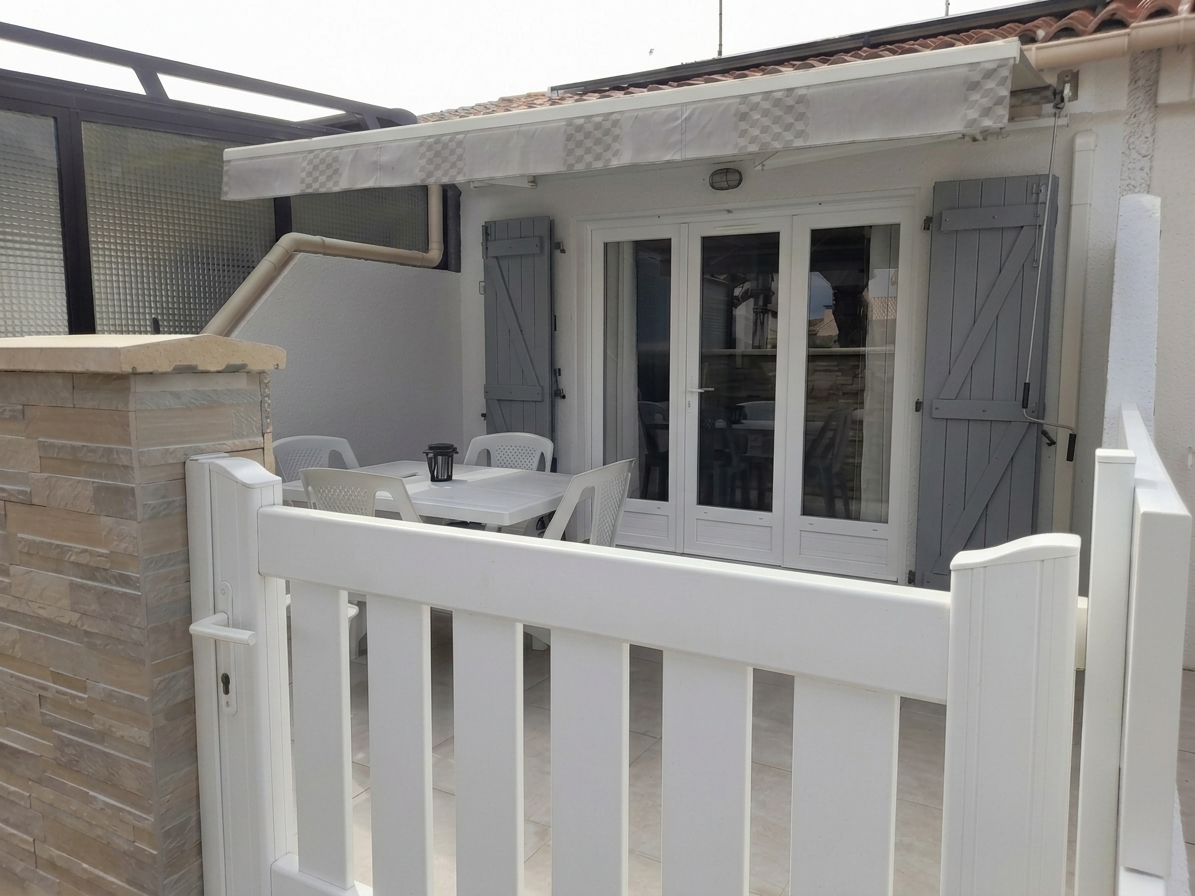 Maison et terrasse La Via Castel à Vias